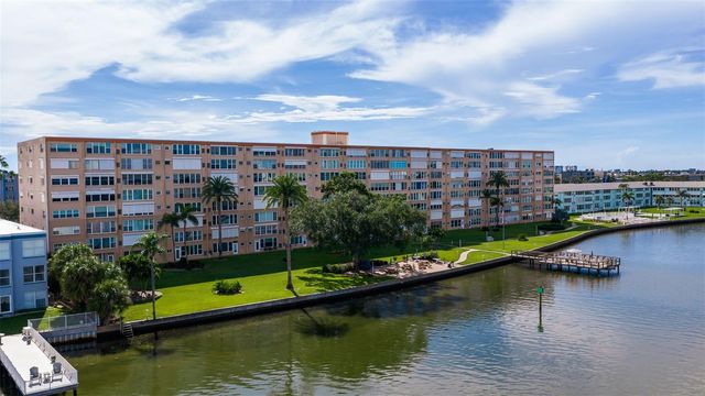 1847 SHORE DRIVE S 202, South Pasadena, FL 33707