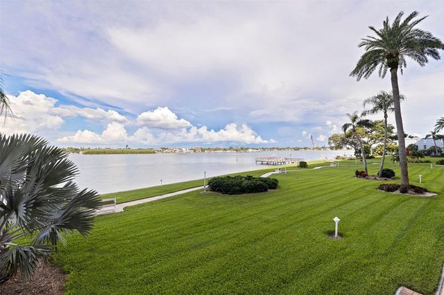 1847 SHORE DRIVE S 202, South Pasadena, FL 33707