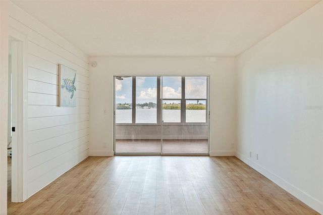 1847 SHORE DRIVE S 202, South Pasadena, FL 33707