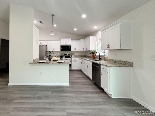 18925 SW 47th Street, Dunnellon, FL 34432