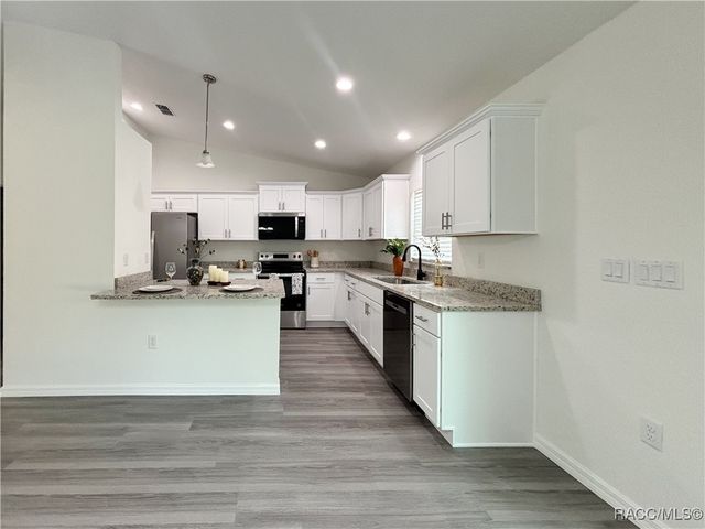 18925 SW 47th Street, Dunnellon, FL 34432