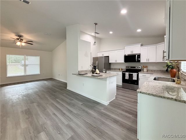 18925 SW 47th Street, Dunnellon, FL 34432