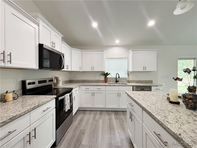 18925 SW 47th Street, Dunnellon, FL 34432