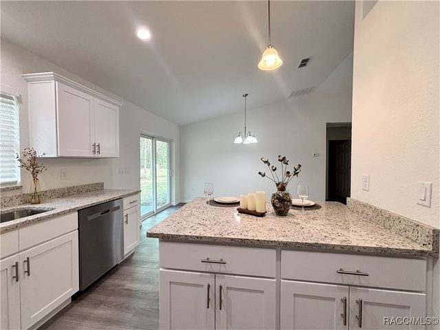 18925 SW 47th Street, Dunnellon, FL 34432