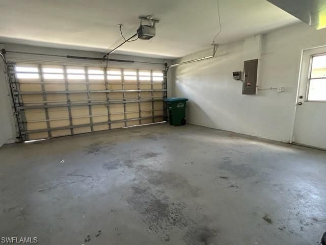 2712 SW 11th PL, Cape Coral, FL 33914