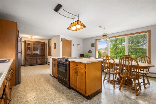 108 Foundry St, Easton, MA 02334