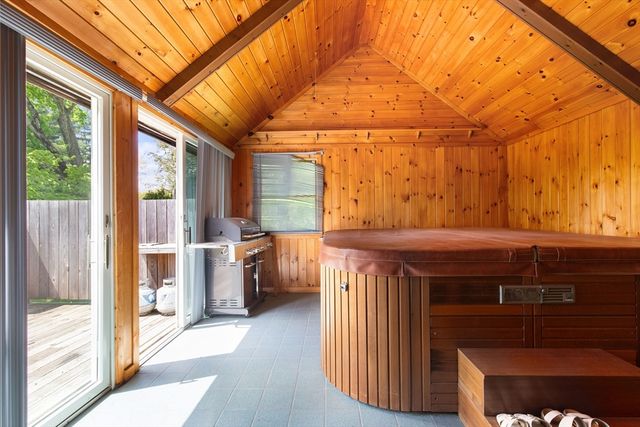 108 Foundry St, Easton, MA 02334