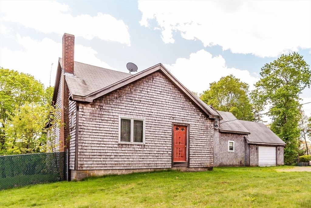 108 Foundry St, Easton, MA 02334