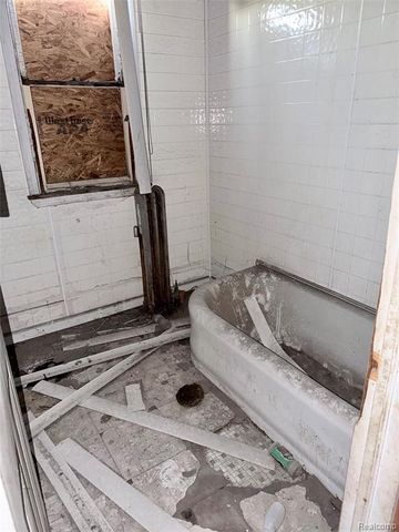 2250 Taylor Street, Detroit, MI 48206