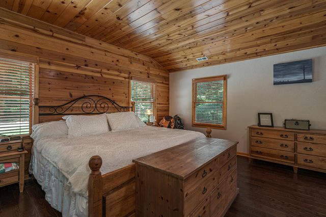 70 Snipe Lane, Murphy, NC 28906