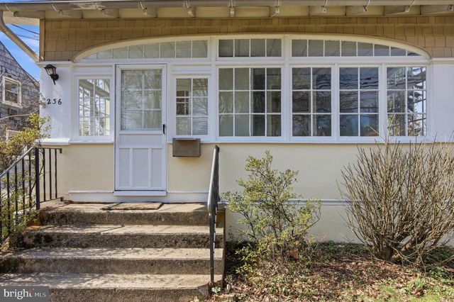 236 GREEN ST, Doylestown, PA 18901