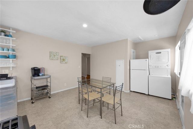 955 E 2nd, Long Beach, CA 90802