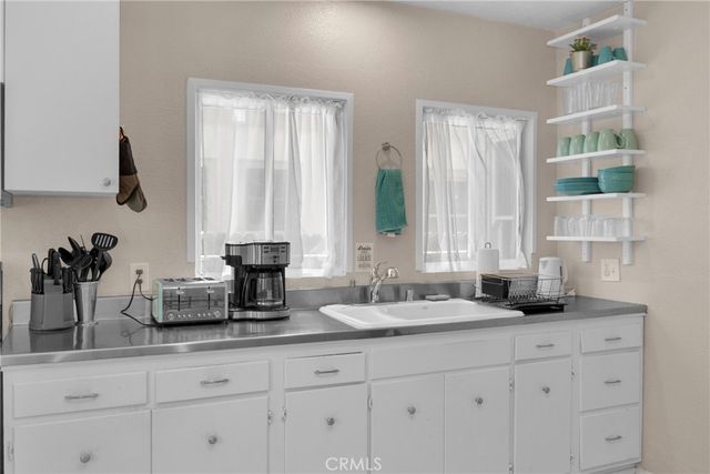 955 E 2nd, Long Beach, CA 90802