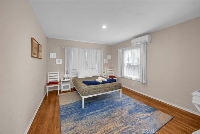 955 E 2nd, Long Beach, CA 90802