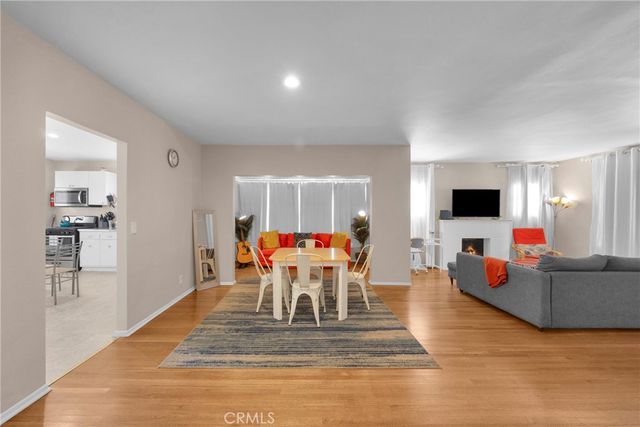 955 E 2nd, Long Beach, CA 90802