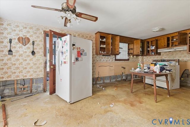 3635 Spring Rd, Hopewell, VA 23860
