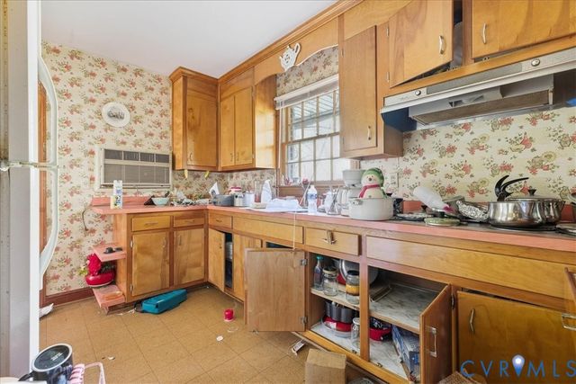 3635 Spring Rd, Hopewell, VA 23860