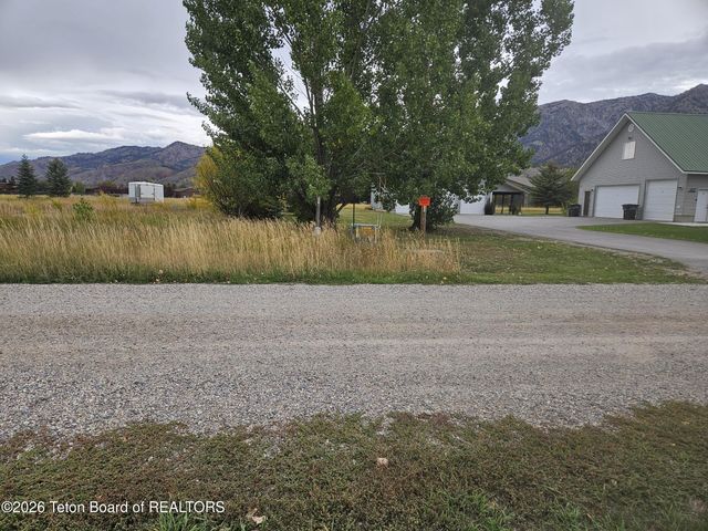 492 BLUE LAKE Circle, Alpine, WY 83128