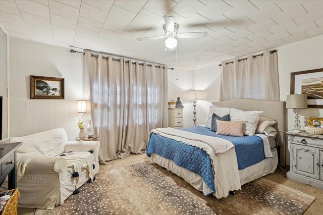 1129 Atchison St, Sealy, TX 77474