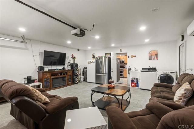 133 N Stephanie Ln, El Cajon, CA 92019