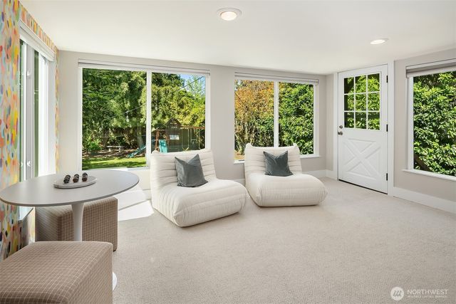3242 NE 98th Street, Seattle, WA 98115