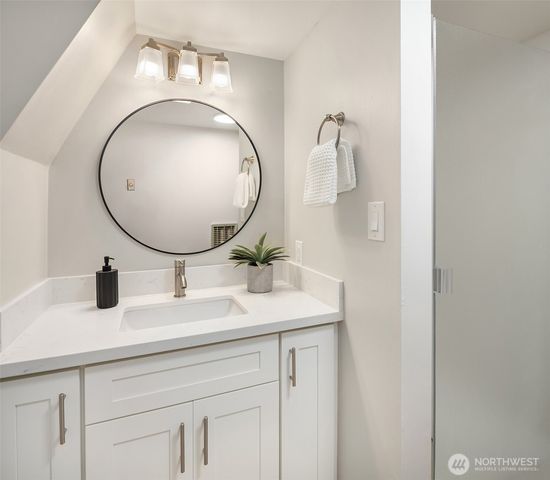 3242 NE 98th Street, Seattle, WA 98115