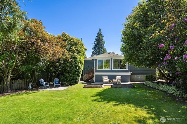 3242 NE 98th Street, Seattle, WA 98115