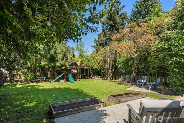 3242 NE 98th Street, Seattle, WA 98115