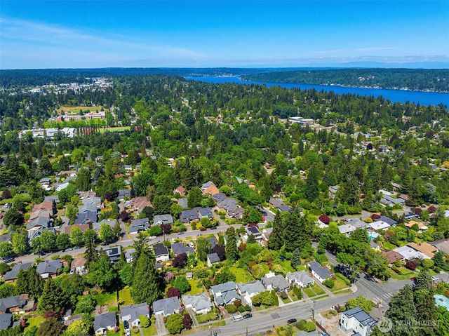 3242 NE 98th Street, Seattle, WA 98115