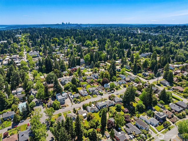 3242 NE 98th Street, Seattle, WA 98115