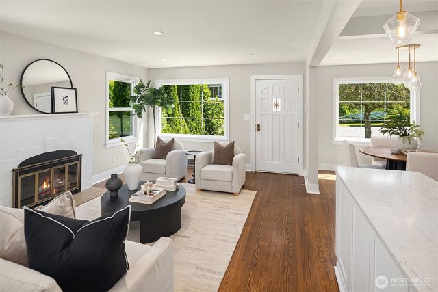 3242 NE 98th Street, Seattle, WA 98115