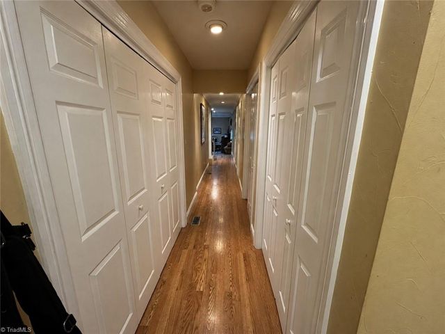 4711 Summit Avenue, Greensboro, NC 27405
