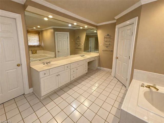 4711 Summit Avenue, Greensboro, NC 27405