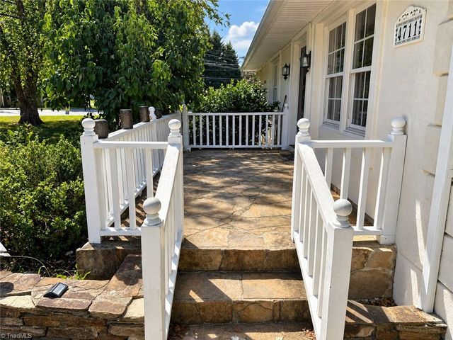 4711 Summit Avenue, Greensboro, NC 27405