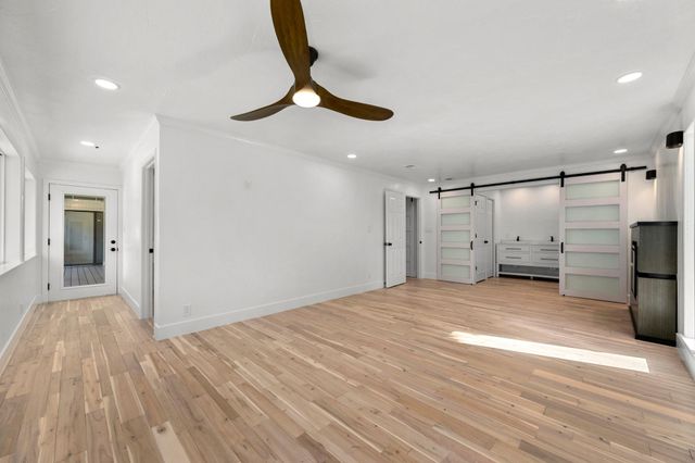 101 Third Sid W, Horseshoe Bay, TX 78657