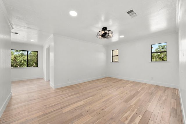 101 Third Sid W, Horseshoe Bay, TX 78657
