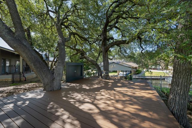 101 Third Sid W, Horseshoe Bay, TX 78657