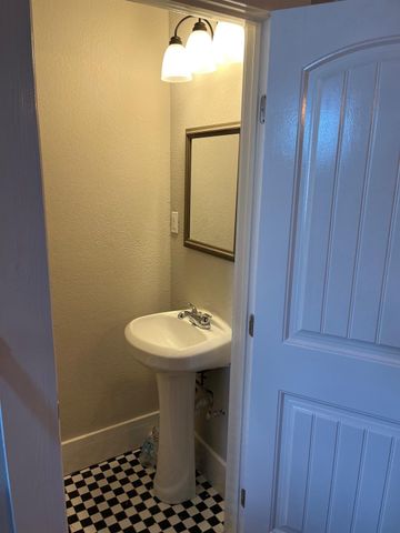 3227 Avenue R, Galveston, TX 77550