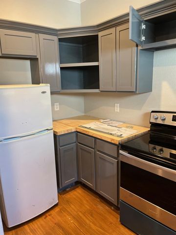 3227 Avenue R, Galveston, TX 77550