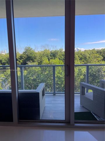 16385 Biscayne Blvd 316, North Miami Beach, FL 33160