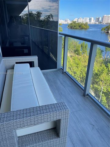 16385 Biscayne Blvd 316, North Miami Beach, FL 33160
