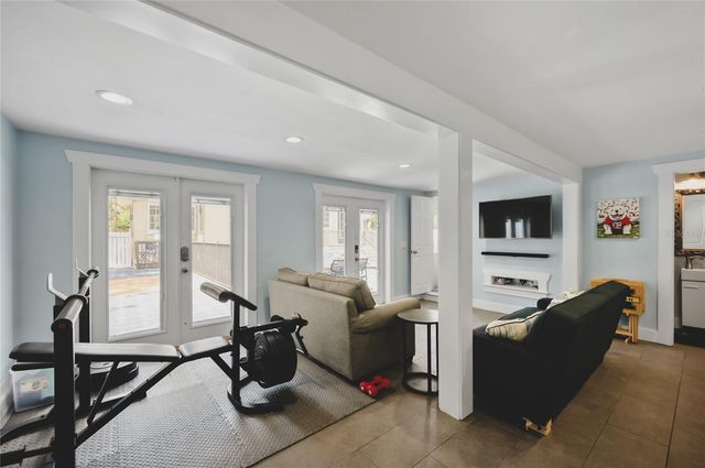 814 S WILLOW AVENUE, Tampa, FL 33606