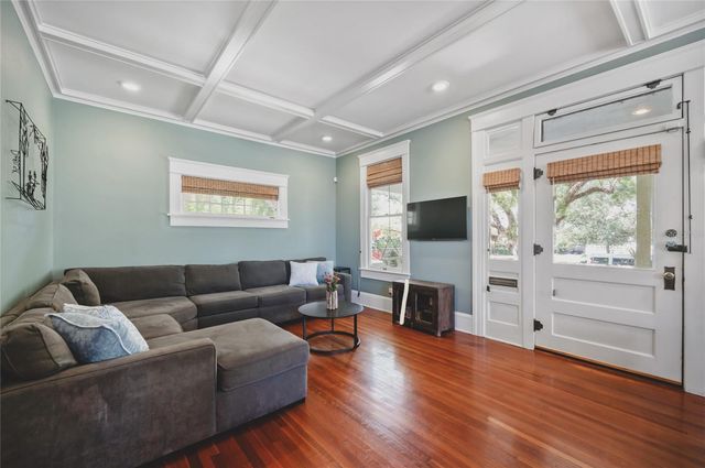 814 S WILLOW AVENUE, Tampa, FL 33606