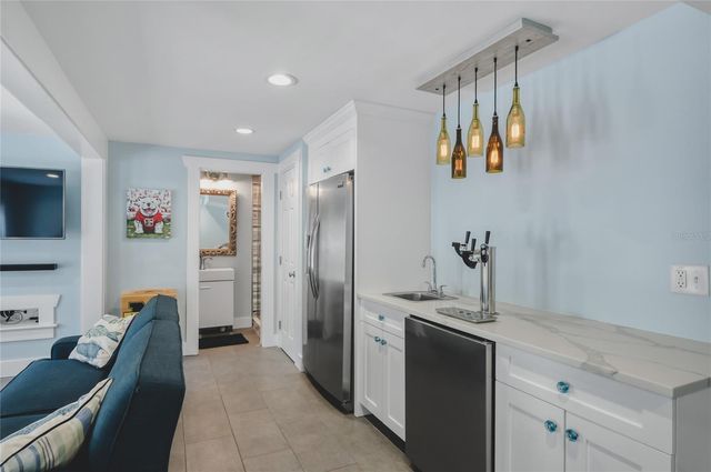 814 S WILLOW AVENUE, Tampa, FL 33606