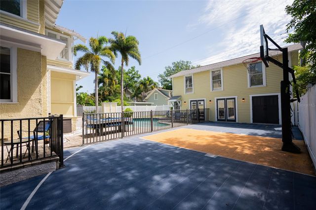 814 S WILLOW AVENUE, Tampa, FL 33606