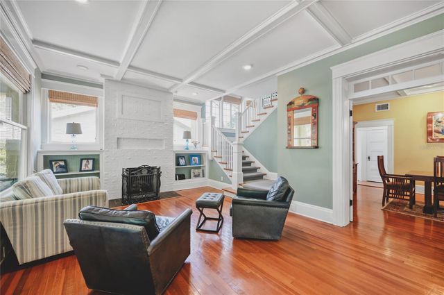 814 S WILLOW AVENUE, Tampa, FL 33606