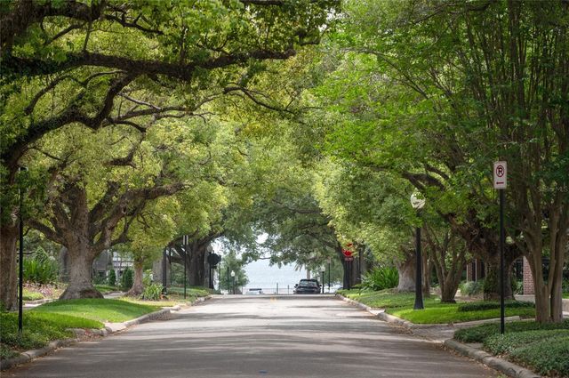 814 S WILLOW AVENUE, Tampa, FL 33606