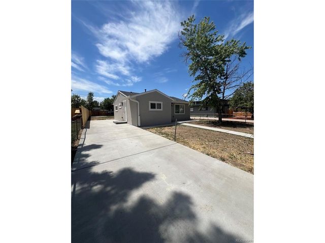 6751 Birch St, Commerce City, CO 80022