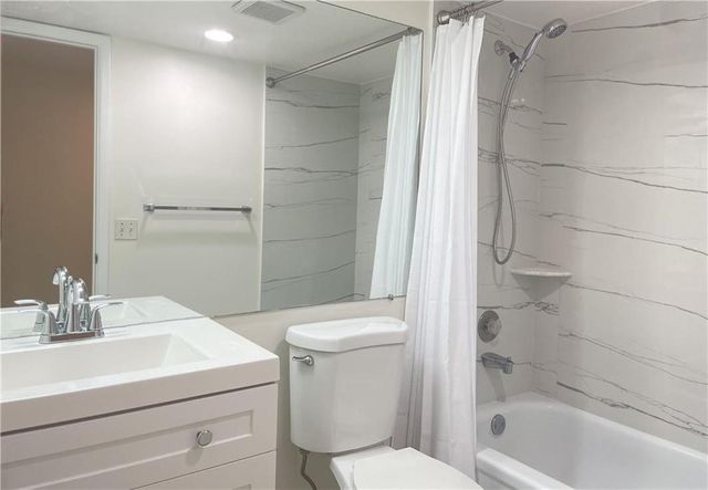 2307 S Cypress Bend Drive 207a, Pompano Beach, FL 33069