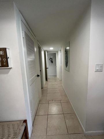 2307 S Cypress Bend Drive 207a, Pompano Beach, FL 33069